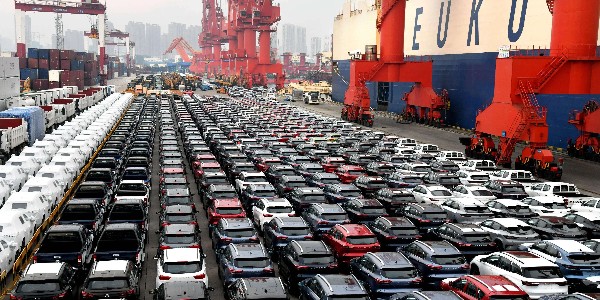 國(guó)家發(fā)改委:我國(guó)去年前11個(gè)月汽車(chē)出口居世界首位